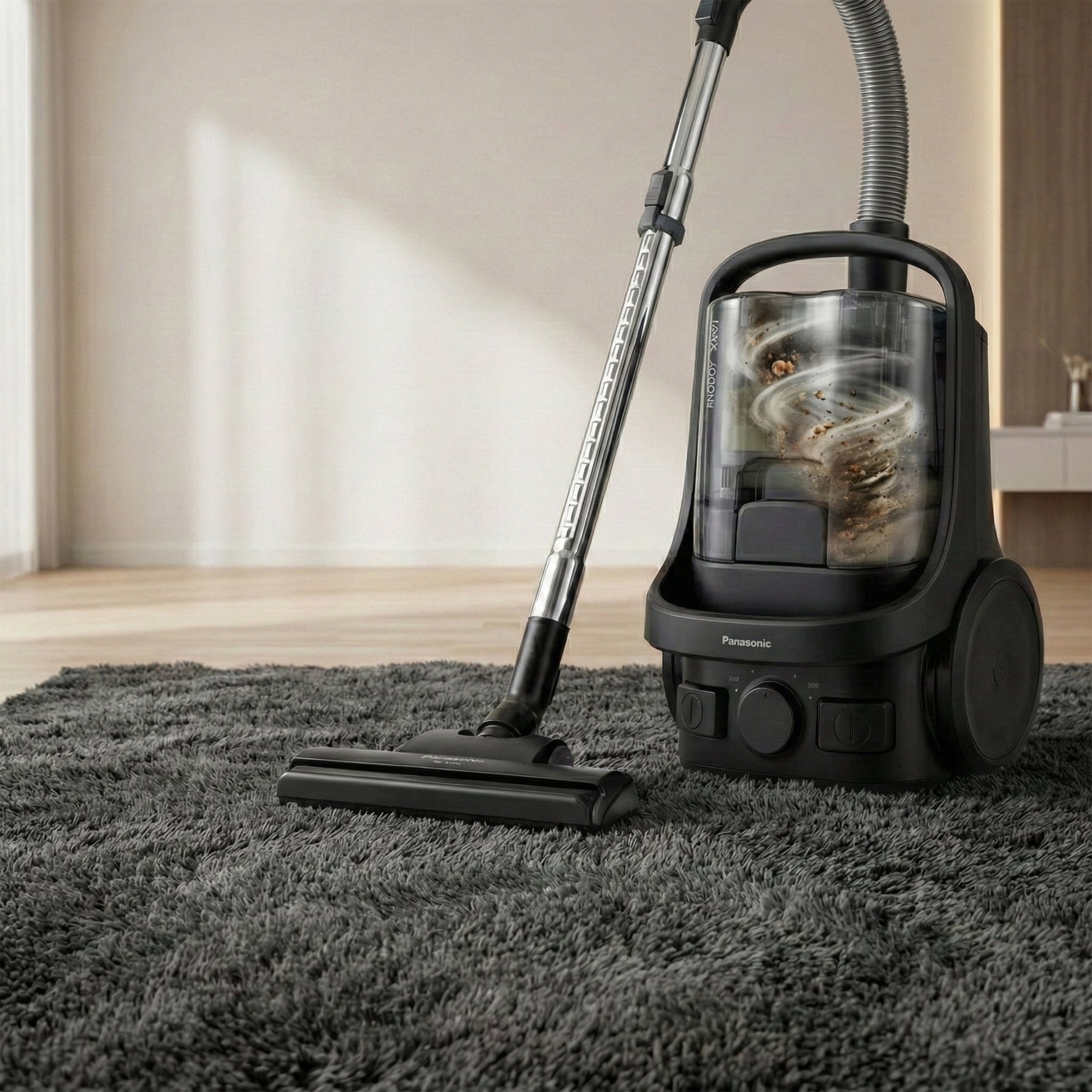 مكنسة باناسونيك 2000 وات باجليس موديل MC - CL605 - Blanco