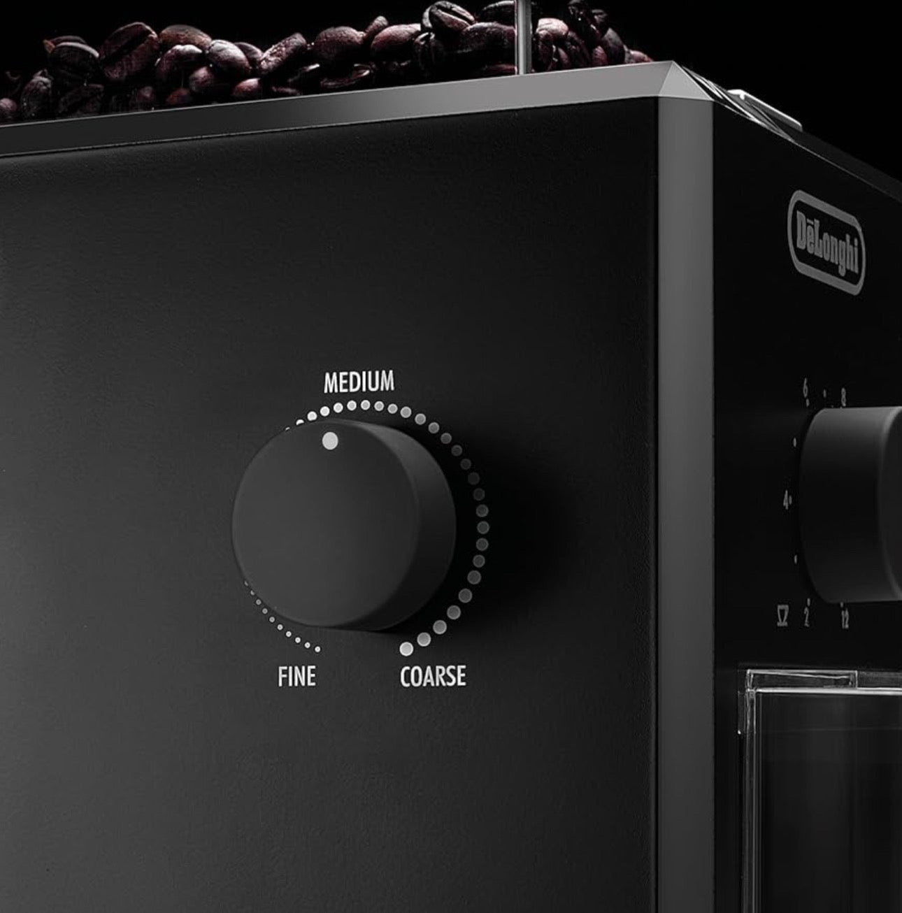 مطحنة قهوة ديلونجي – أداء قوي بحجم صغير – قدرة 110 واط – طحن احترافي للقهوة ب16 مستوى للطحن | KG79 - Blanco